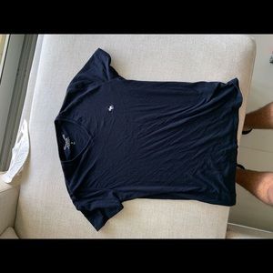 Abercrombie v neck size s